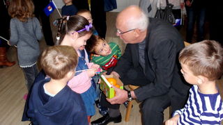 Dječji vrtić Ciciban uputio Sunčevu čestitku svome gradu Dječji vrtić Ciciban uputio Sunčevu čestitku svome gradu