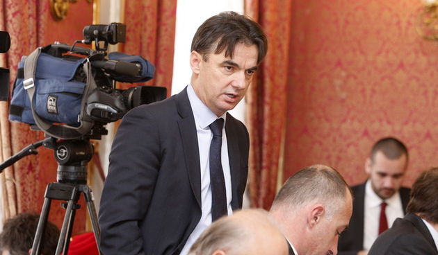 Zagreb, 121212.
Vlada.
Sjednica Vlade Republike Hrvatske.
Na fotografiji: Branko Grcic.
Foto: Davor Pongracic / CROPIX