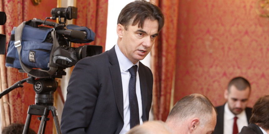 Zagreb, 121212.
Vlada.
Sjednica Vlade Republike Hrvatske.
Na fotografiji: Branko Grcic.
Foto: Davor Pongracic / CROPIX Zagreb, 121212.
Vlada.
Sjednica Vlade Republike Hrvatske.
Na fotografiji: Branko Grcic.
Foto: Davor Pongracic / CROPIX