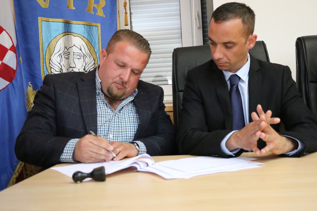 Vir: Predstavljena koalicijska lista na čelu s Kristijanom Kapovićem