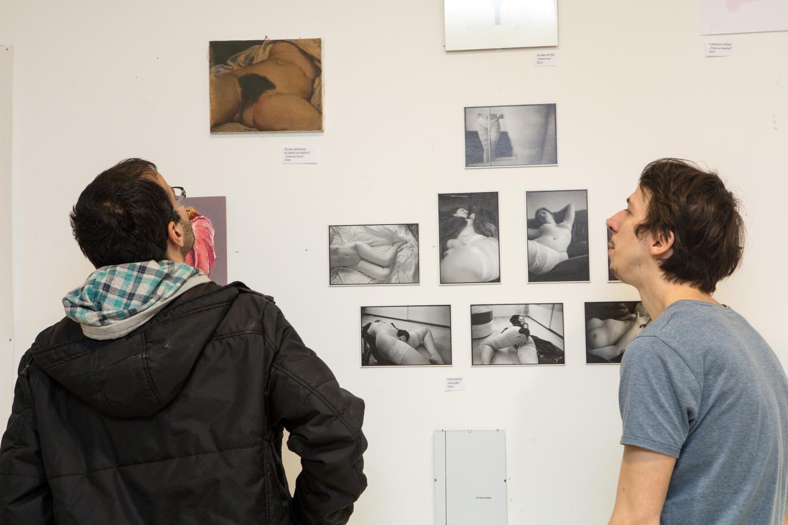 Izložbom ”Pičkin dim” 80 umjetnika uputilo tihi prosvjed protiv cenzure umjetnosti Izložbom ”Pičkin dim” 80 umjetnika uputilo tihi prosvjed protiv cenzure umjetnosti