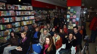 Književna večer grupe ZaPis i gosta Jurice Pavičića (foto: Filip Plazonić)