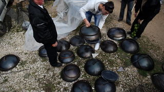 Benkovac, 100313.
Sajam u Benkovcu odrzava se svakog 10. dana u mjesecu. Stoljetna tradicija ucinila je od Benkovackog sajma neizostavni gospodarski i turisticki sadrzaj grada koji svaki put iznova iznenadjuje brojem posjetitelja koji preraste brojku od 1 Benkovac, 100313.
Sajam u Benkovcu odrzava se svakog 10. dana u mjesecu. Stoljetna tradicija ucinila je od Benkovackog sajma neizostavni gospodarski i turisticki sadrzaj grada koji svaki put iznova iznenadjuje brojem posjetitelja koji preraste brojku od 1