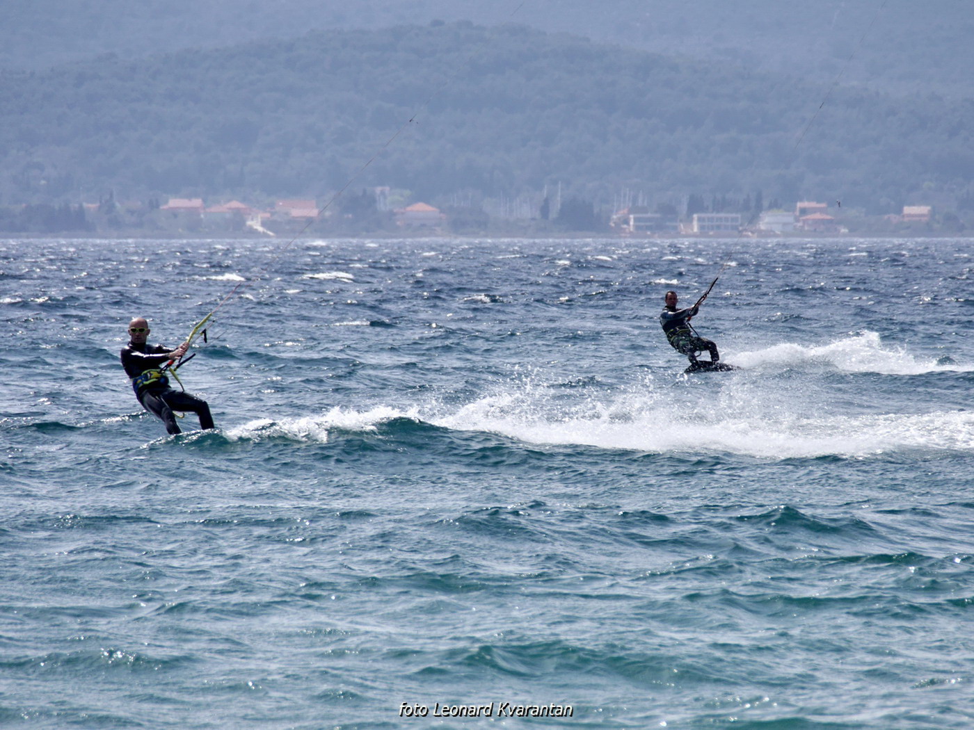 Surferi i kiteri guštali u južini na Boriku Surferi i kiteri guštali u južini na Boriku