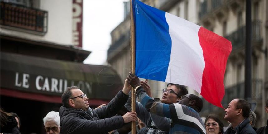 Image 378705 (auto) Image 378705 (auto)