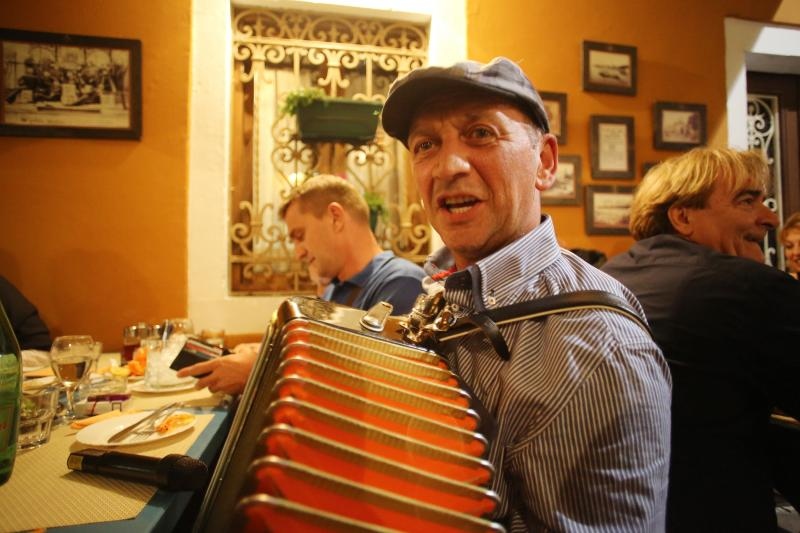 Građani se do ranih jutarnjih sati zabavljali na tradicionalnoj Varoškoj fešti, foto: Filip Brala/PIXSELL Građani se do ranih jutarnjih sati zabavljali na tradicionalnoj Varoškoj fešti, foto: Filip Brala/PIXSELL