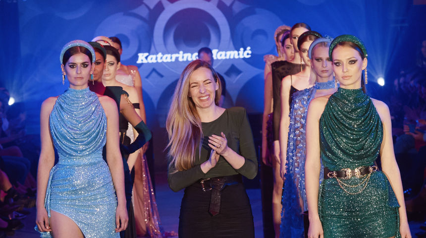 Domaći dizajneri u Biogradu predstavili kolekcije za aktualnu sezonu Domaći dizajneri u Biogradu predstavili kolekcije za aktualnu sezonu