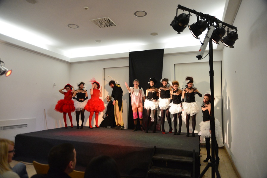 Dragon teatar premijerom predstave “Kraljevo” proslavio svoj peti rođendan Dragon teatar premijerom predstave “Kraljevo” proslavio svoj peti rođendan