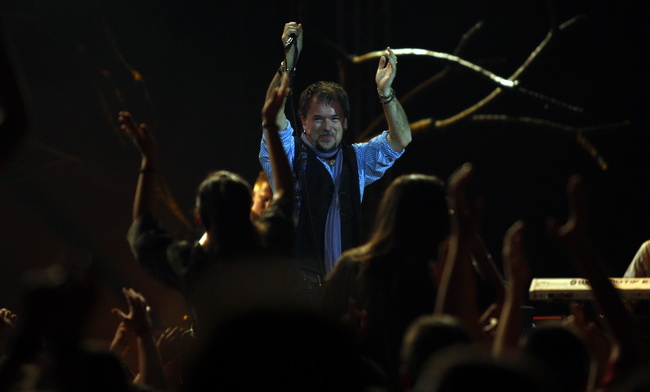 Zadar, 070510 
Koncert Zlatana Stipisica Gibonnija u kosarkaskoj dvorani Kresimira Cosica u Zadru.
Foto: Jure Miskovic / CROPIX