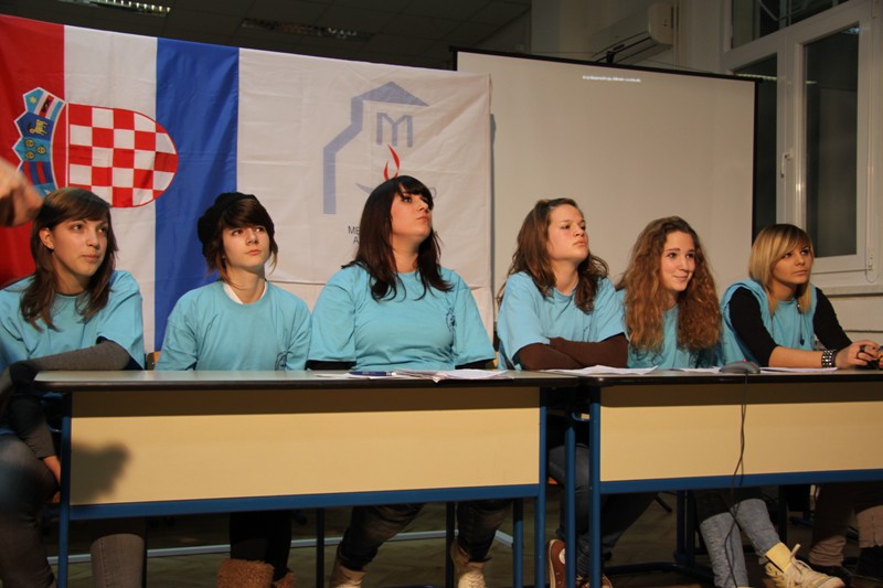 Prezentacija ucenica Medicinske skole Ante Kuzmanica na Megaconference Jr. 2010, Foto: Antonela Vitlov