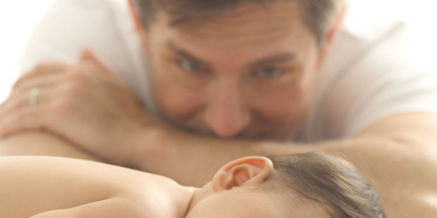 Tata i beba (Foto: kushtush.com)