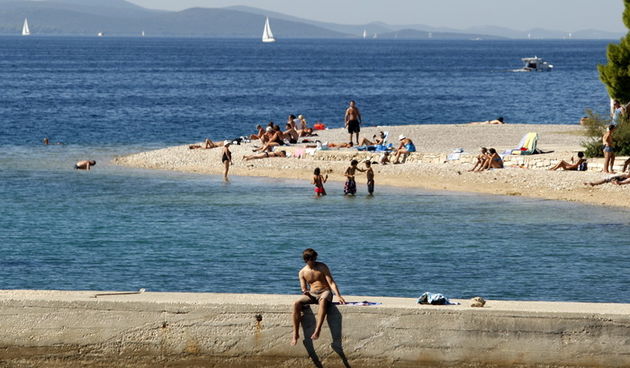 Zadar, 021011.
Plaza Kolovare u Zadru.
Foto: Jure Miskovic / CROPIX
