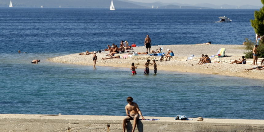 Zadar, 021011.
Plaza Kolovare u Zadru.
Foto: Jure Miskovic / CROPIX Zadar, 021011.
Plaza Kolovare u Zadru.
Foto: Jure Miskovic / CROPIX