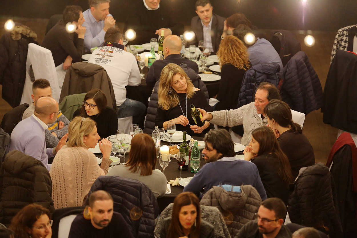 Talijanski agenti i novinari na gala večeri u Arsenalu