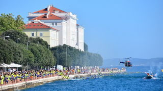 10. dm Millennium Jump na zadarskoj rivi – 3 tisuće skakača poslalo prekrasnu priču u svijet 10. dm Millennium Jump na zadarskoj rivi – 3 tisuće skakača poslalo prekrasnu priču u svijet