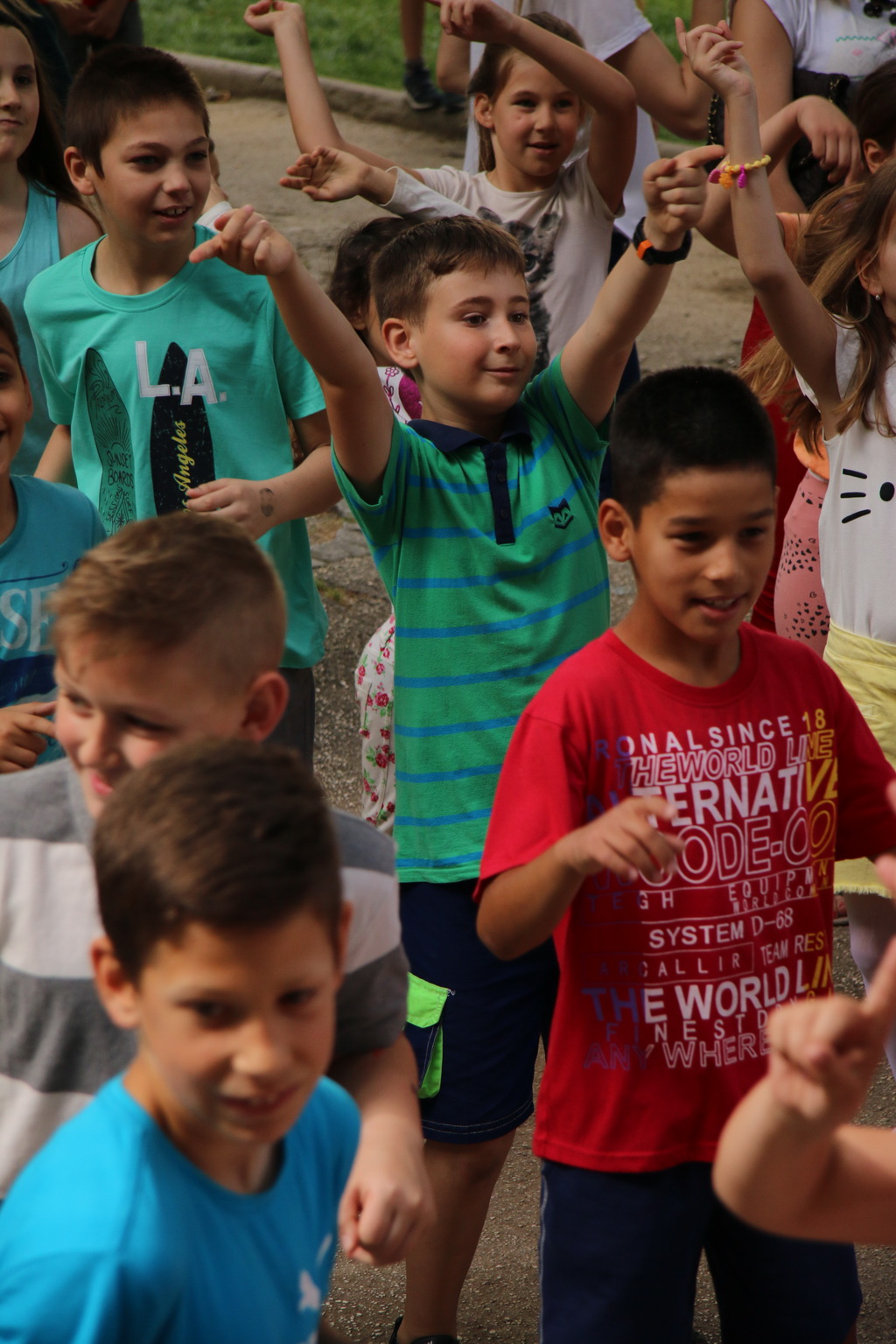 Posljednji dan nastave u OŠ Petra Preradovića u ritmu zumbe Posljednji dan nastave u OŠ Petra Preradovića u ritmu zumbe