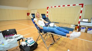 U organizaciji sekcije HZSN Zadar u dvorani 1 SC Višnjik održana je akcija dobrovoljnog darivanja krvi na kojoj je prikupljeno 25 doza tekućine koja život znači. Foto: Iva Perinčić