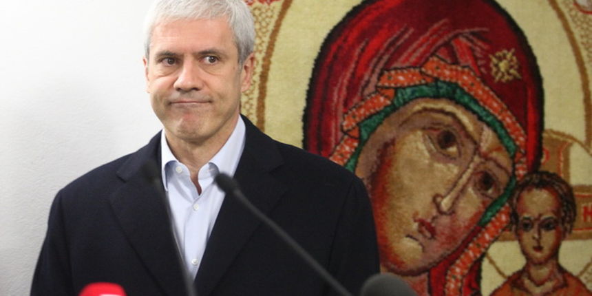 Krupa, 251110.
Boris Tadic i Ivo Josipovic posjetili su manastir Krupa.
Na slici: Boris Tadic.
Foto: Vladimir Ivanov / CROPIX Krupa, 251110.
Boris Tadic i Ivo Josipovic posjetili su manastir Krupa.
Na slici: Boris Tadic.
Foto: Vladimir Ivanov / CROPIX