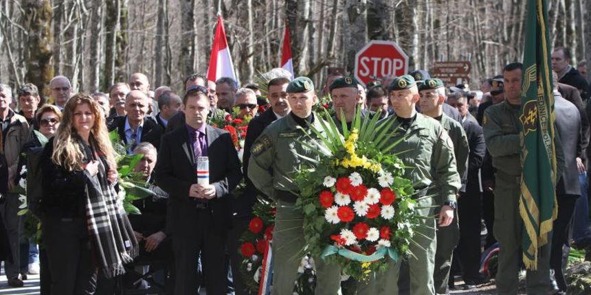 31.03.2014., Plitvicka jezera – Obiljezena je 23. obljetnica akcije Plitvice i pogibije Josipa Jovica, prvog hrvatskog redarstvenika, koji je zivot izgubio na Uskrs, 31. ozujka 1991., kao prva zrtva Domovinskog rata. Na obiljezavanju su bili prisutni i 31.03.2014., Plitvicka jezera – Obiljezena je 23. obljetnica akcije Plitvice i pogibije Josipa Jovica, prvog hrvatskog redarstvenika, koji je zivot izgubio na Uskrs, 31. ozujka 1991., kao prva zrtva Domovinskog rata. Na obiljezavanju su bili prisutni i