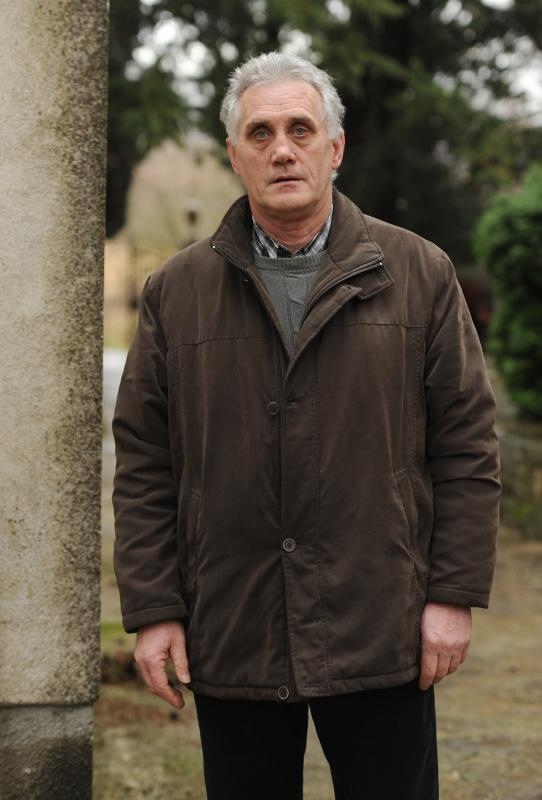 Ervenik: Na obiteljskoj grobnici obilježena 23. obljetnica stradanja obitelji Čengić, foto: Hrvoje Jelavić/PIXSELL