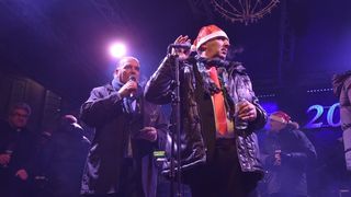 Mladen Grdović pjesmom uveo Poreč u Novu 2017.