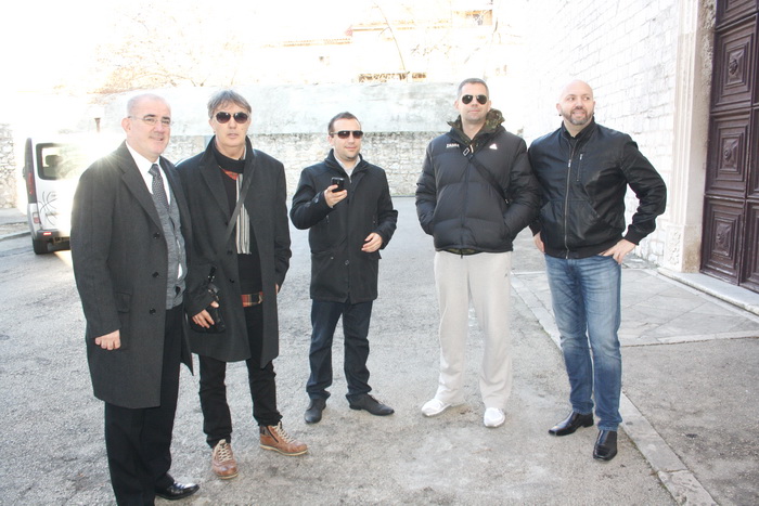 Zadarski sportaši i sportski novinari velikog srca napunili Socijalnu samoposlugu Zadarski sportaši i sportski novinari velikog srca napunili Socijalnu samoposlugu