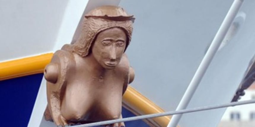 Kosor kuma brodu s golim ženskim poprsjem (Foto: Nino Strmotic/PIXSELL)