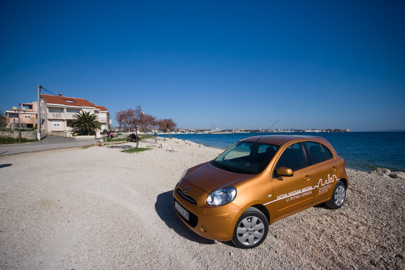 Image 943429 (auto) Image 943429 (auto)