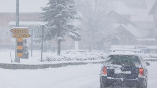 Đir snijegom prekrivenim Gračacom, 25. siječnja 2021. Đir snijegom prekrivenim Gračacom, 25. siječnja 2021.