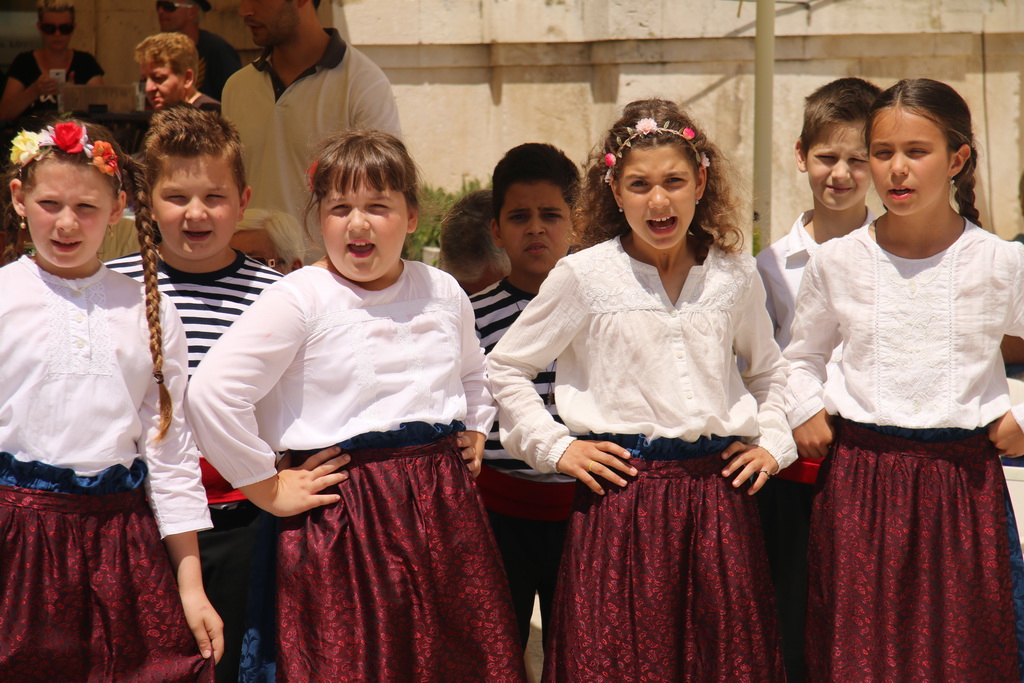 OŠ Zadarski otoci, učenici na Narodnom trgu