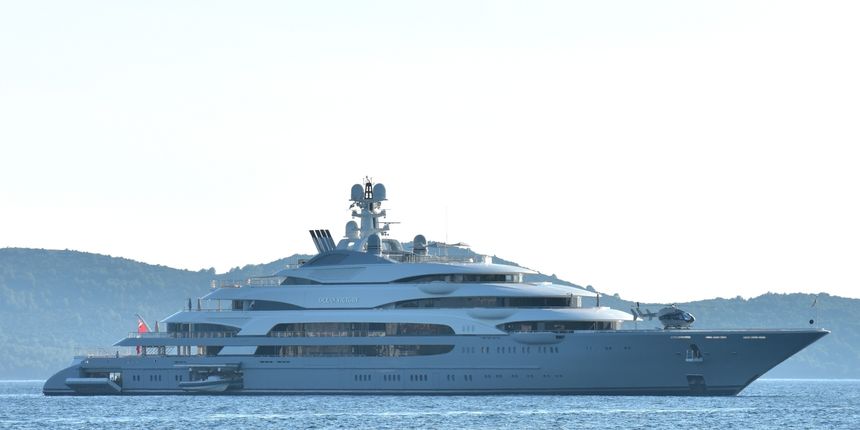 Deseta najveća jahta na svijetu “Ocean Victory” stigla u Zadar