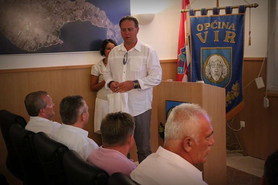 Dan Općine Vir proslavljen uz spektakularni koncert Prljavog Kazališta i vatromet Dan Općine Vir proslavljen uz spektakularni koncert Prljavog Kazališta i vatromet