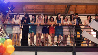 Maturalna večer Gimnazije Vladimira Nazora (foto:Saša Čuka) Maturalna večer Gimnazije Vladimira Nazora (foto:Saša Čuka)