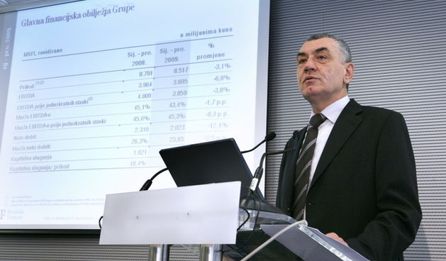 Zagreb, 160210.
Park stara Tresnjevka.
Edukacijski centar T-HT-a. 
Konferencija za novinare T-Hrvatskog Telekoma (HT)na kojoj su predstavljeni rezultati poslovanja za 2009. godinu.
Na slici: Izlaganje Ivice Mudrinica.
Foto: Goran Mehkek / CROPIX