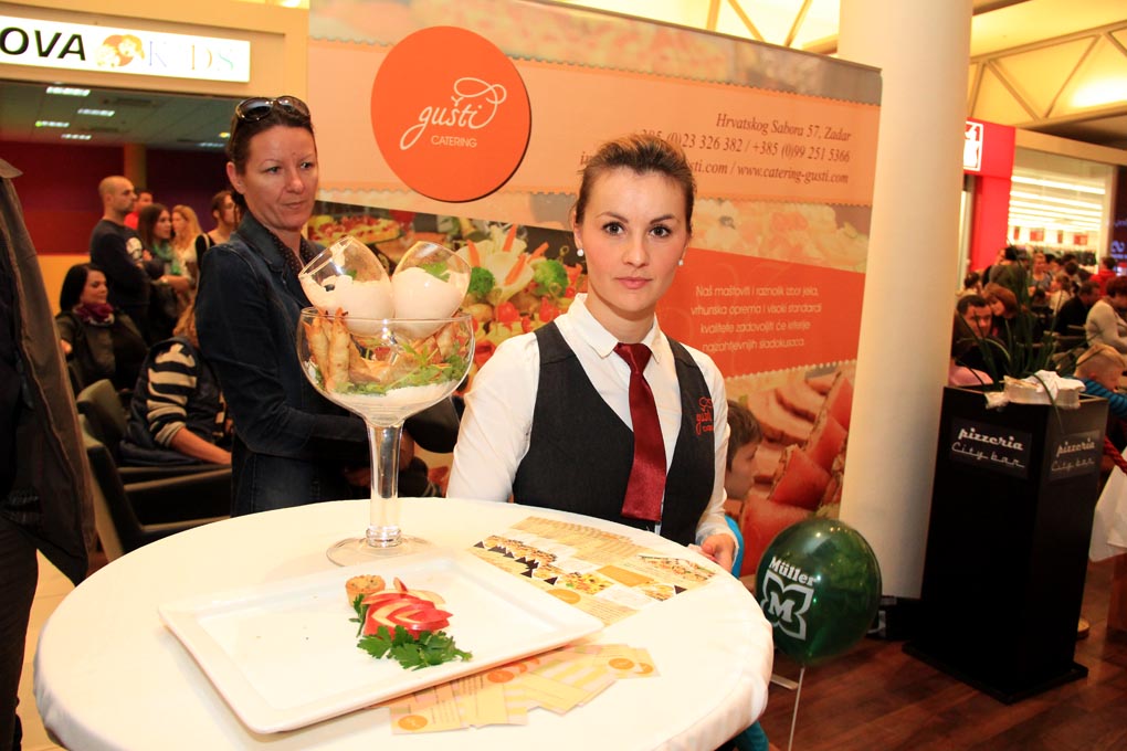 Image 685815 (auto) Image 685815 (auto)