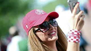 Hrvatski navijači okupirali Saint-Etienne pred utakmicu između Hrvatske i Češke. Photo: Sanjin Strukić/PIXSELL