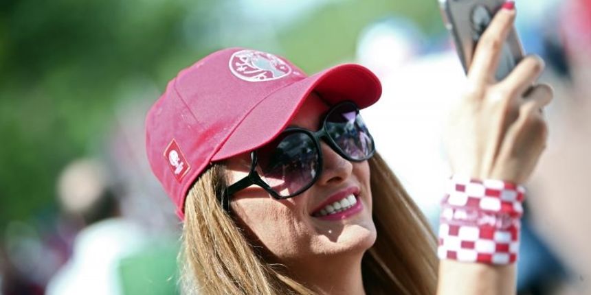 Hrvatski navijači okupirali Saint-Etienne pred utakmicu između Hrvatske i Češke. Photo: Sanjin Strukić/PIXSELL