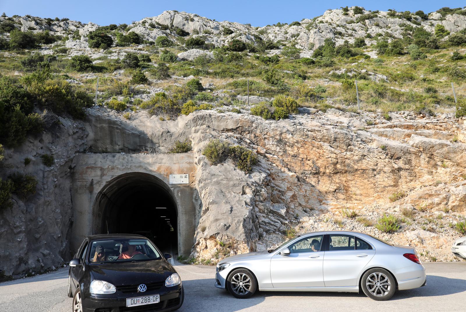 Tunel Dingač u pelješkom kraju