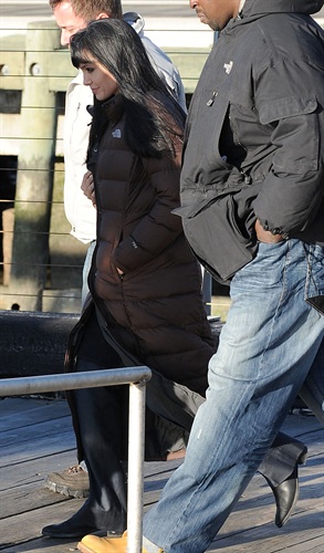 Angelina Jolie promijenila imidž i vratila se na posao ( Angelina Jolie promijenila imidž i vratila se na posao (