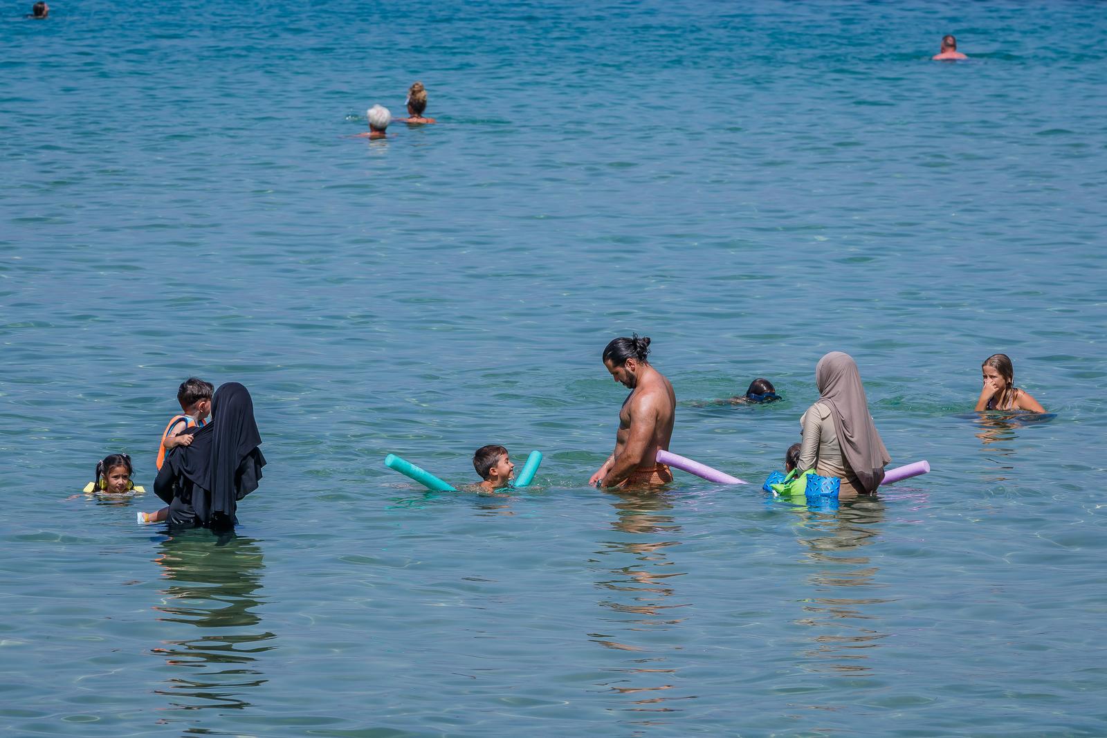 Uvala Lovrečina: Egzotična pješčana oaza na Braču u kojoj su uživali i stari Rimljani Uvala Lovrečina: Egzotična pješčana oaza na Braču u kojoj su uživali i stari Rimljani