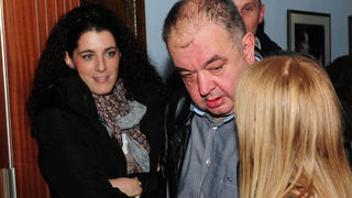 Zadar, 4.12.2012. snimio: Nenad Marčev
Zagrebačko gradsko kazalište Komedija
Paul Pörtner
Čisto ludilo
redateljica: Nina Kleflin
igraju: Vid Balog, Nina Kaić Madić,
Igor Mešin, Damir Lončar, Saša Buneta,
Jasna Palić Picukarić
Velika dv Zadar, 4.12.2012. snimio: Nenad Marčev
Zagrebačko gradsko kazalište Komedija
Paul Pörtner
Čisto ludilo
redateljica: Nina Kleflin
igraju: Vid Balog, Nina Kaić Madić,
Igor Mešin, Damir Lončar, Saša Buneta,
Jasna Palić Picukarić
Velika dv