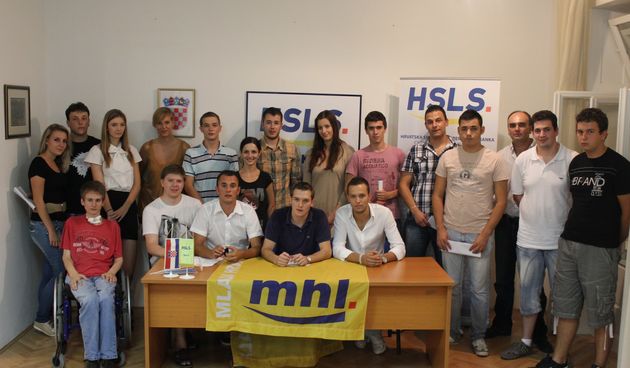 Liberali premijeru poslali jaja