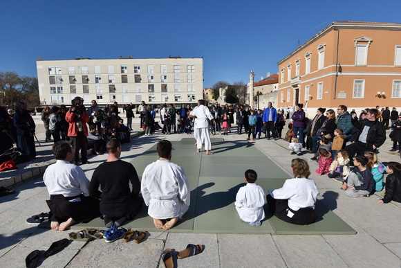 Velikom gastro-eno feštom na Forumu završen 2. “Tuna, Sushi & Wine Festival” Velikom gastro-eno feštom na Forumu završen 2. “Tuna, Sushi & Wine Festival”