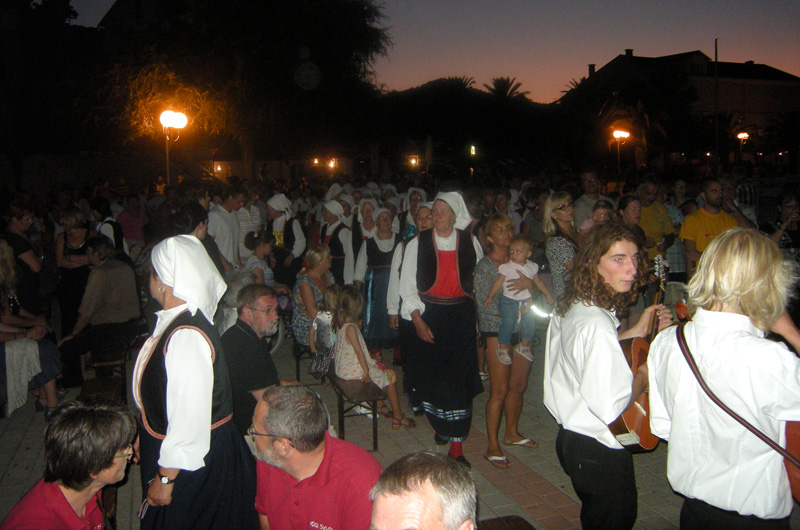 4. Večer folklora pod zvizdama 4. Večer folklora pod zvizdama