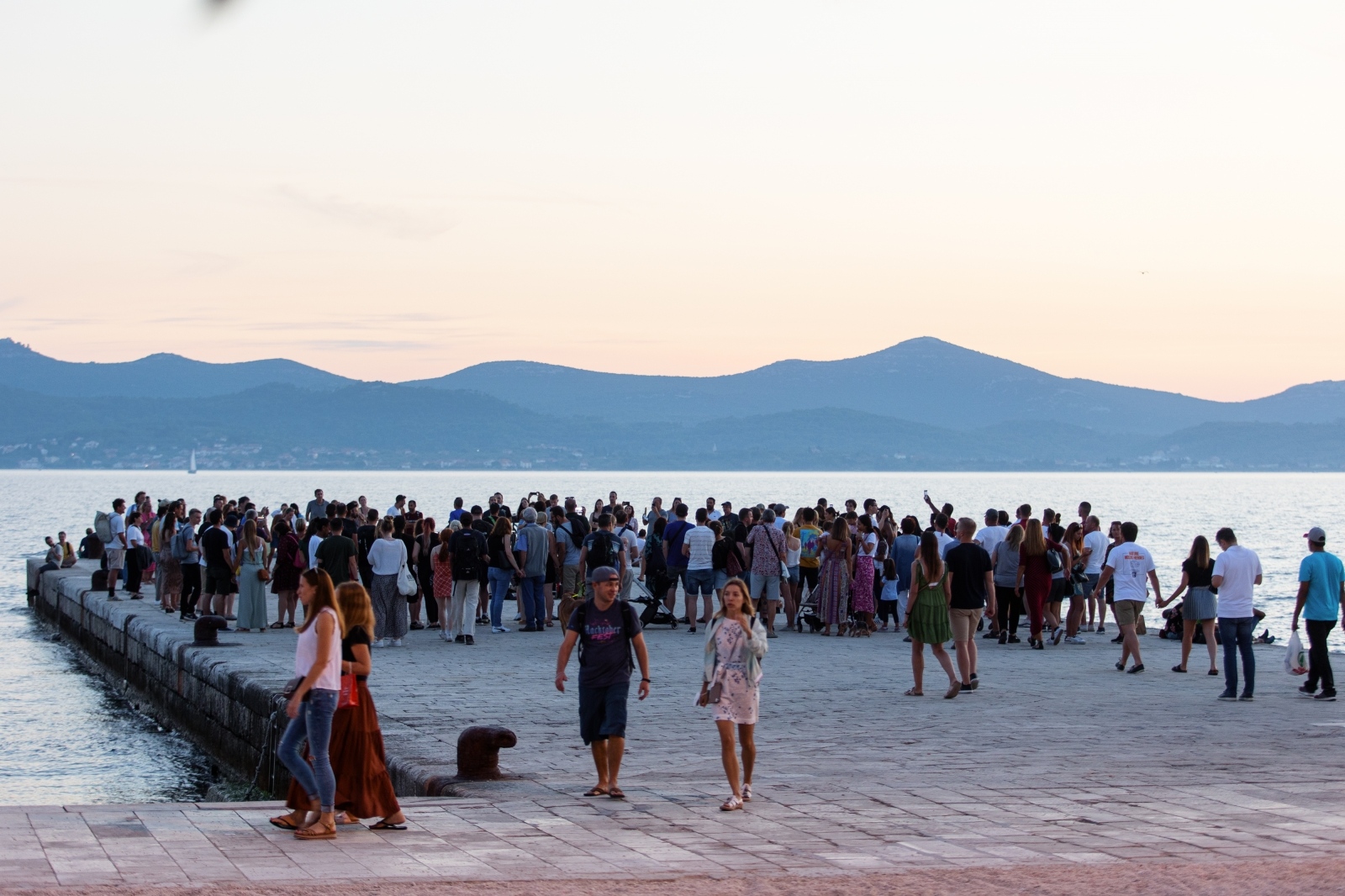 Bablje ljeto u Zadru: Riva je puna turista