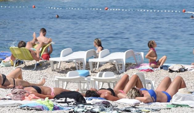 Guštanje na primoštenskim plažama. Photo: Hrvoje Jelavić/PIXSELL