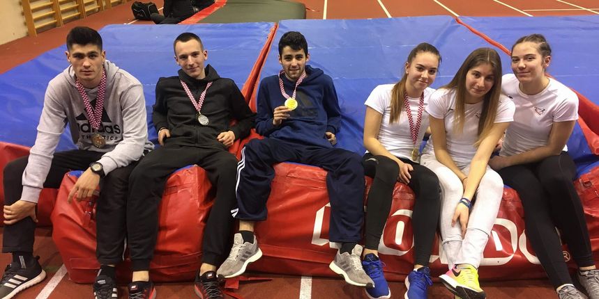 Ivan i Mate Mišković, Adrian Dražina, Tea Smokrović, Paula Zelić i Anđela Sorić AŠK Zadar Ivan i Mate Mišković, Adrian Dražina, Tea Smokrović, Paula Zelić i Anđela Sorić AŠK Zadar