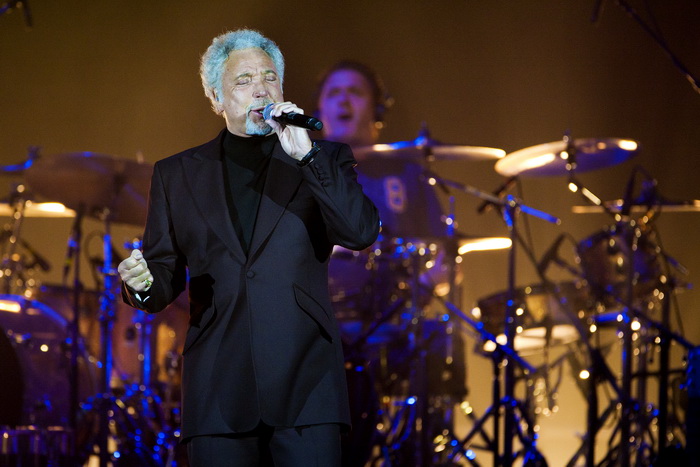 Zagreb, 211111.
Legendarni pjevac Tom Jones, odrzao je veceras koncert u Areni Zagreb u sklopu  Praise & Blame  europske turneje.
Foto: Neja Markicevic / CROPIX