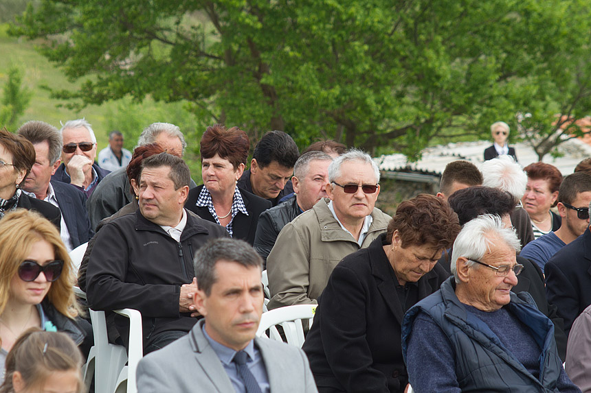 Misa na ostacima crkve na Petrini, foto: Leo Banić Misa na ostacima crkve na Petrini, foto: Leo Banić