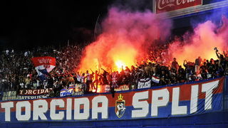 Zagreb, 220513.Stadion Maksimir.Finale Hrvatskog kupa, uzvratna utakmica Lokomotiva – Hajduk.Na slici: navijaci Hajduka, Torcida, bakljada.Foto: Zagreb, 220513.Stadion Maksimir.Finale Hrvatskog kupa, uzvratna utakmica Lokomotiva – Hajduk.Na slici: navijaci Hajduka, Torcida, bakljada.Foto:
